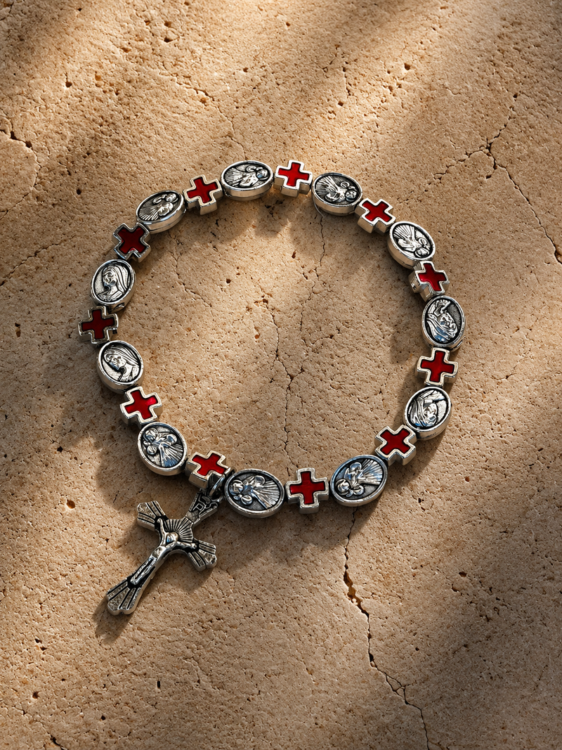 <p><strong>Red</strong></p>